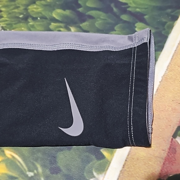 Nike Pro Boys 3/4-Length Tights NWT Size Small - Picture 4 of 6